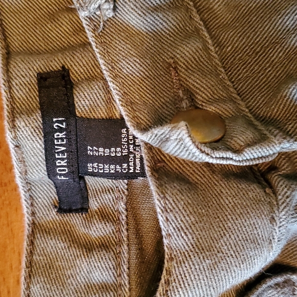 Forever21 Shorts size 27 - Picture 2 of 4
